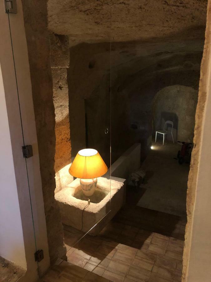 Gli Ipogei Nel Cuore Di Matera Villa Exterior photo
